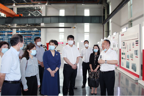 廈門市委常委、統(tǒng)戰(zhàn)部部長王雪敏一行赴哈爾濱九洲集團(tuán)調(diào)研考察